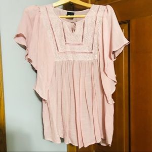 🔸3/$7 BUNDLE 🔸 Pink light weight Top